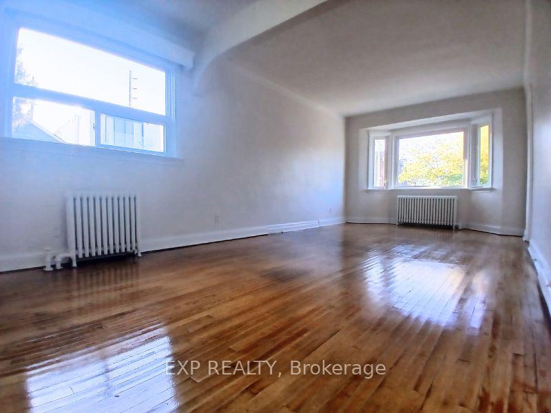 861-cosburn-avenue-east-york-ontario-e12449372