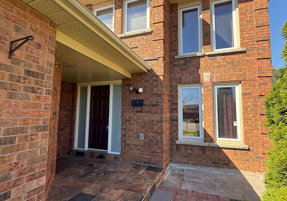580-daylight-crescent-pickering-ontario-e12451287