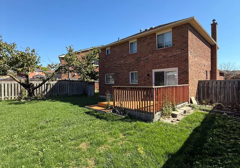 580-daylight-crescent-pickering-ontario-e12451287