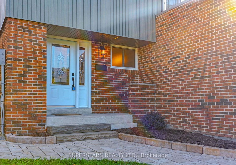 193-carolbreen-square-scarborough-ontario-e12451358