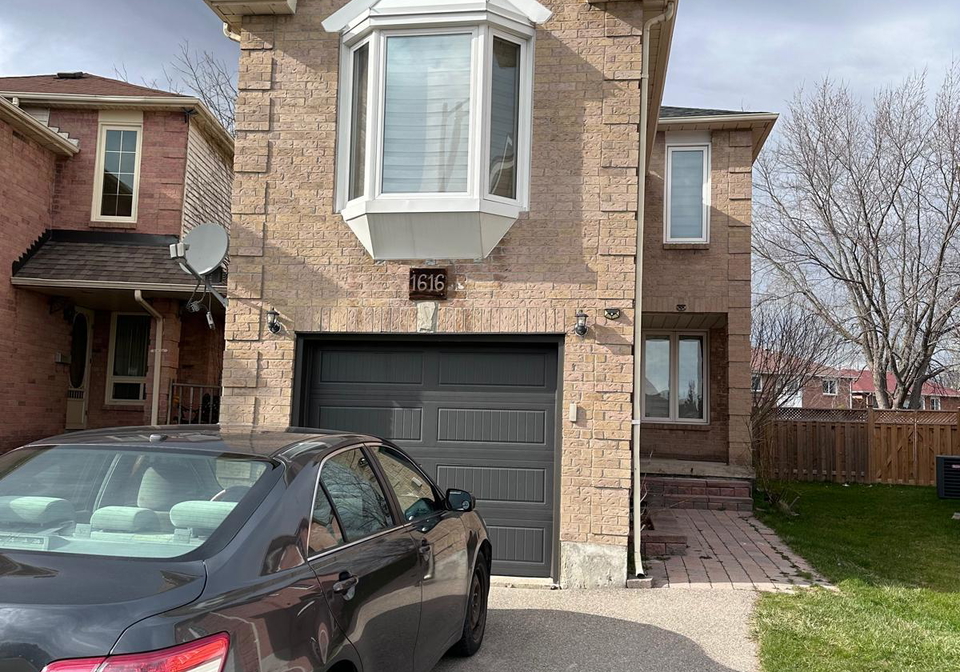 1616-tawnberry-street-pickering-ontario-e12452026