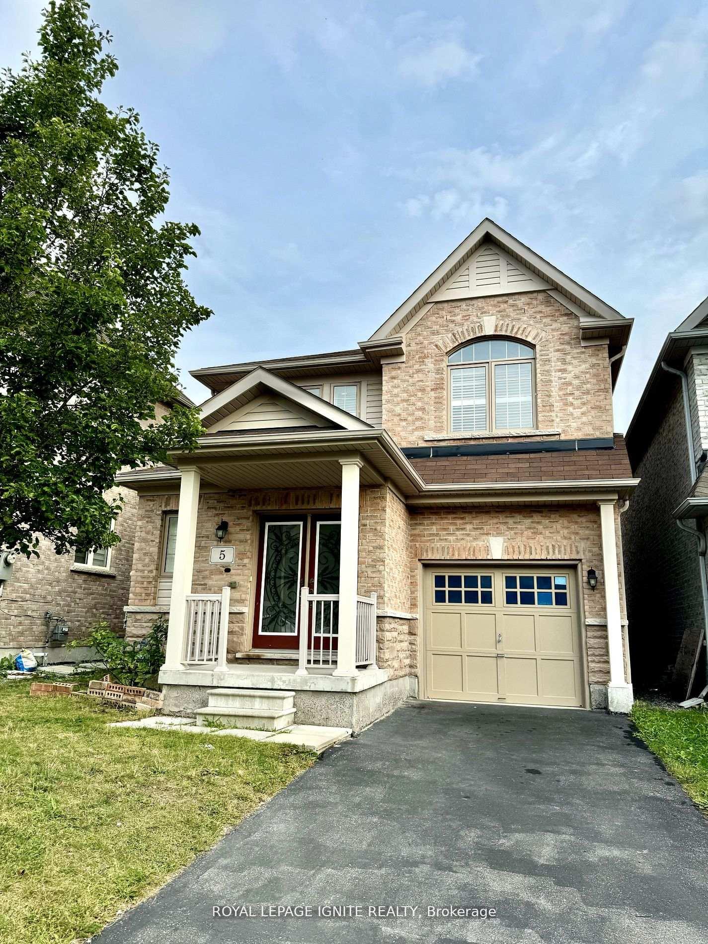 5-holroyd-street-ajax-ontario-e12452206