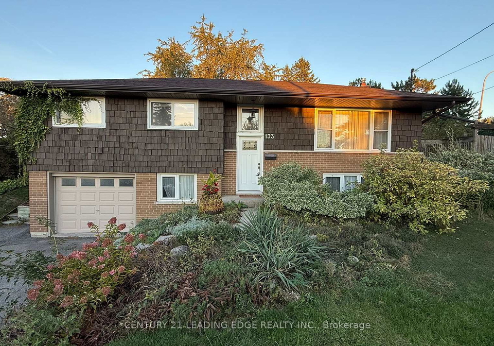 133-elizabeth-crescent-whitby-ontario-e12453124