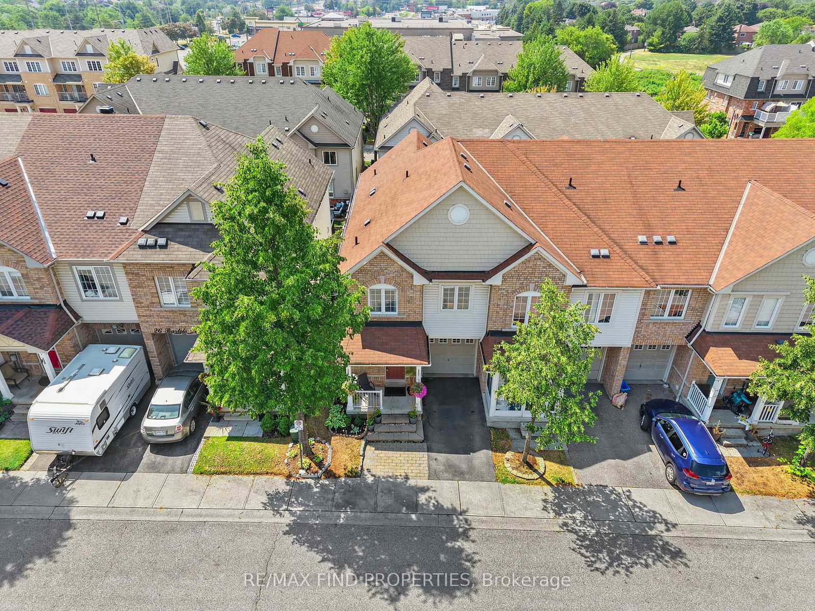 24-bartolo-lane-ajax-ontario-e12453393