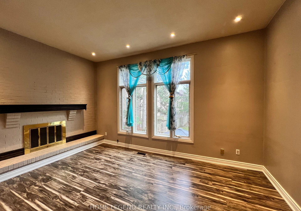 100-burrows-hall-boulevard-scarborough-ontario-e12455599