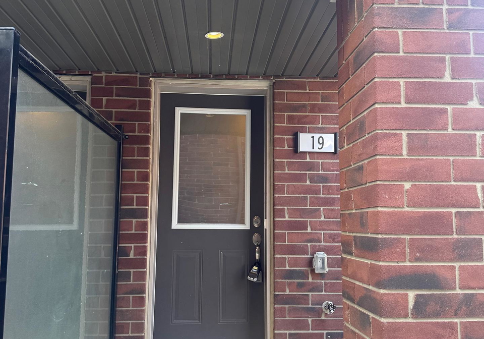 19-petley-street-clarington-ontario-e12455678