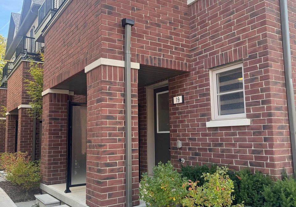 19-petley-street-clarington-ontario-e12455678