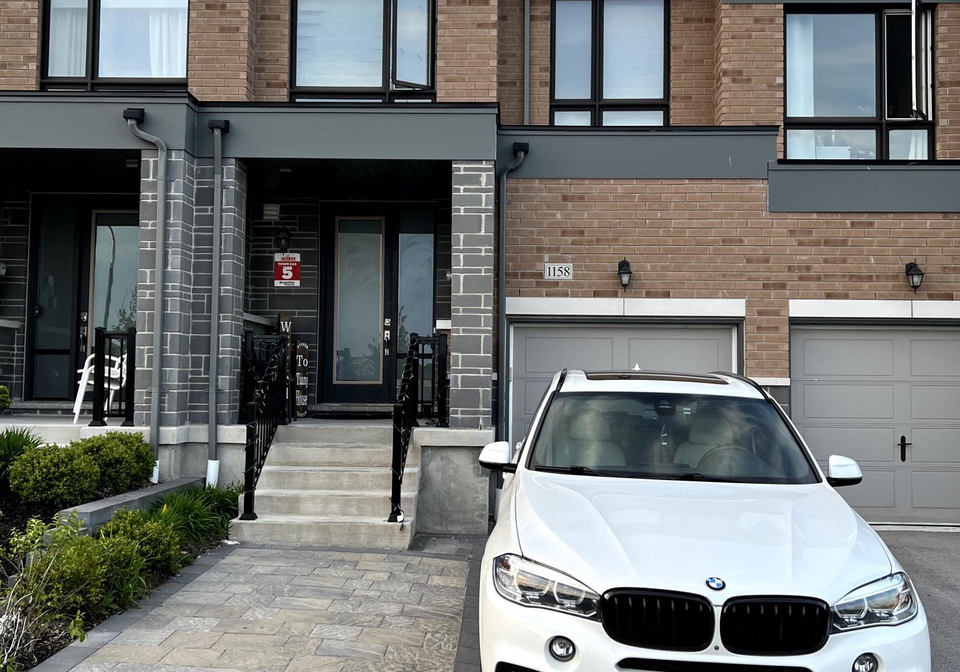 1158-drawstring-lane-pickering-ontario-e12455857