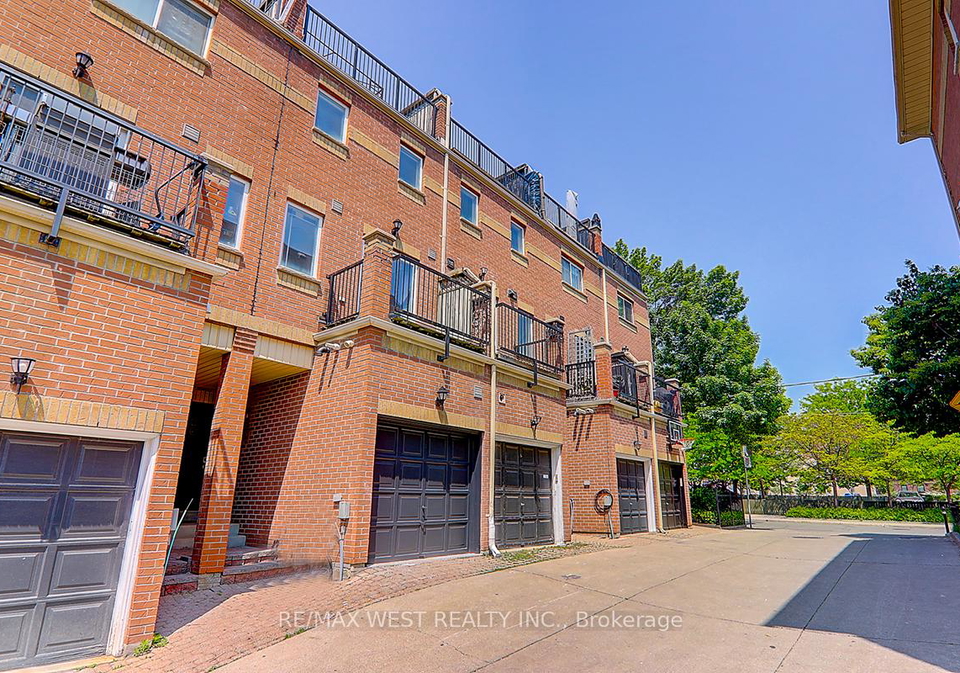 20-azzarello-lane-toronto-ontario-e12455922