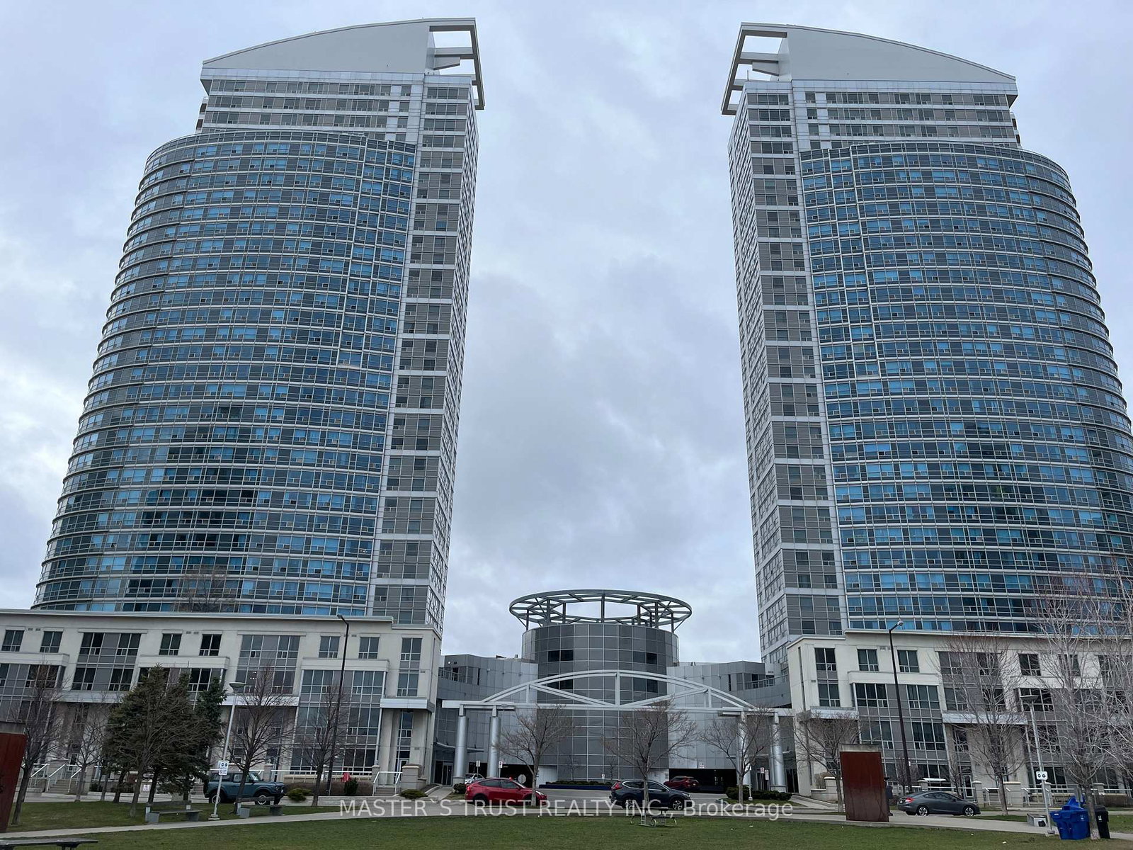36-lee-centre-drive-scarborough-ontario-e12456372
