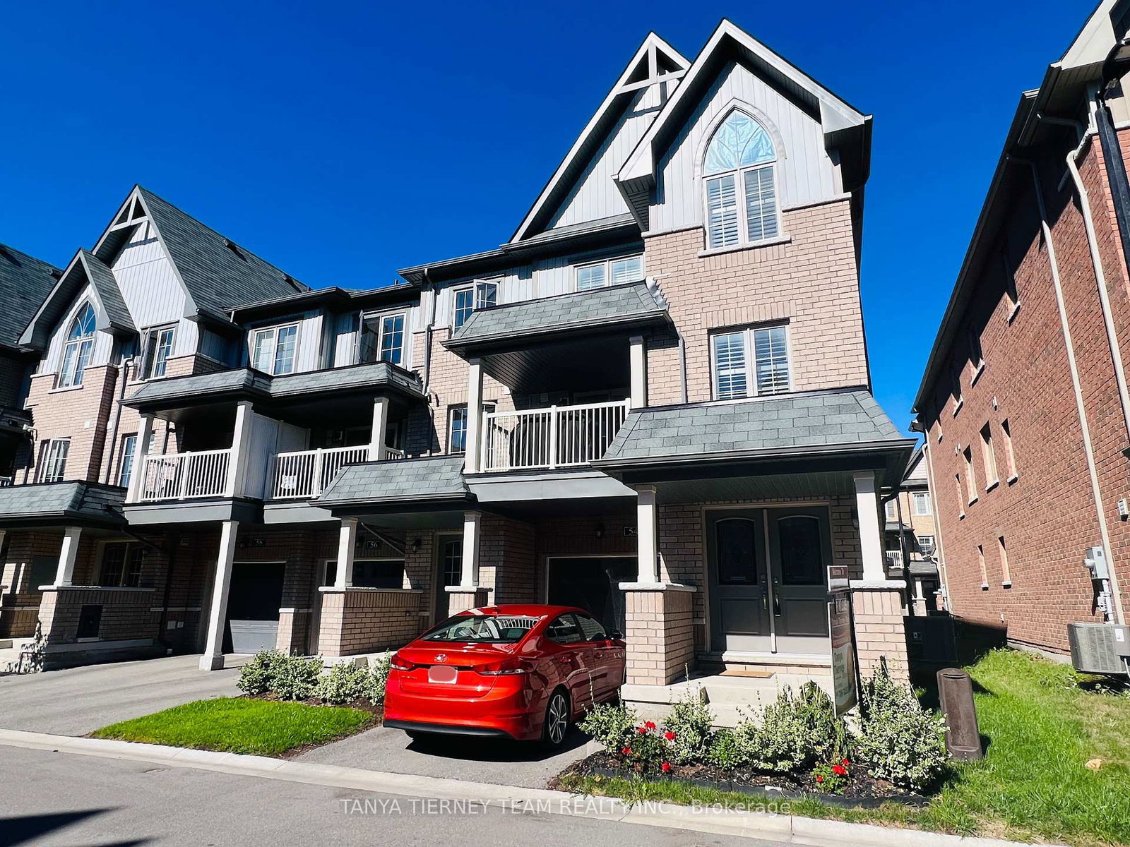 54-porcelain-way-whitby-ontario-e12457045