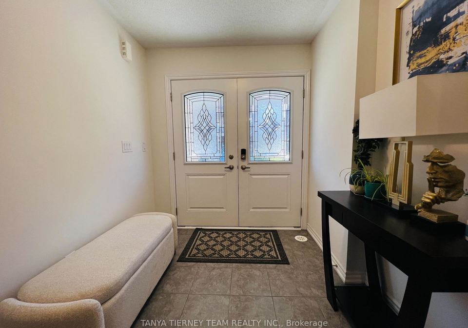 54-porcelain-way-whitby-ontario-e12457045
