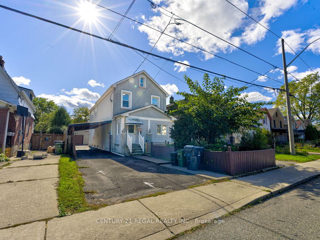 11-midburn-avenue-east-york-ontario-e12457114