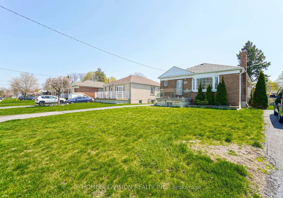 5-orlando-boulevard-scarborough-ontario-e12457356