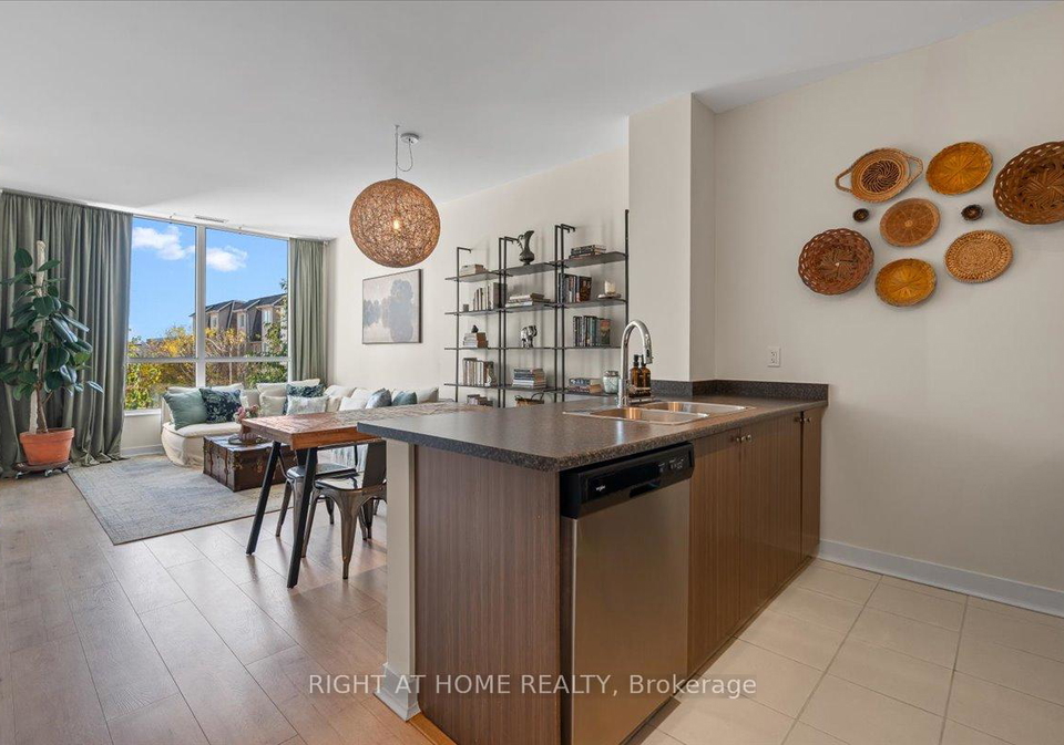 8-trent-avenue-toronto-ontario-e12457376