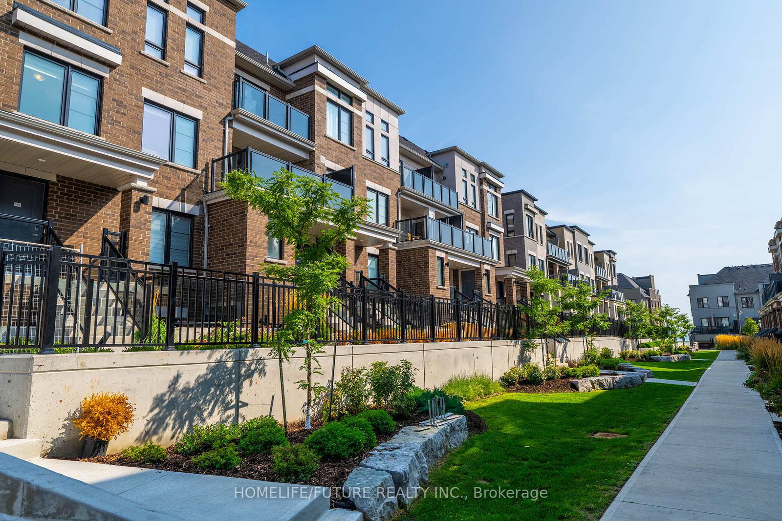 lookout-drive-clarington-ontario-e12457392