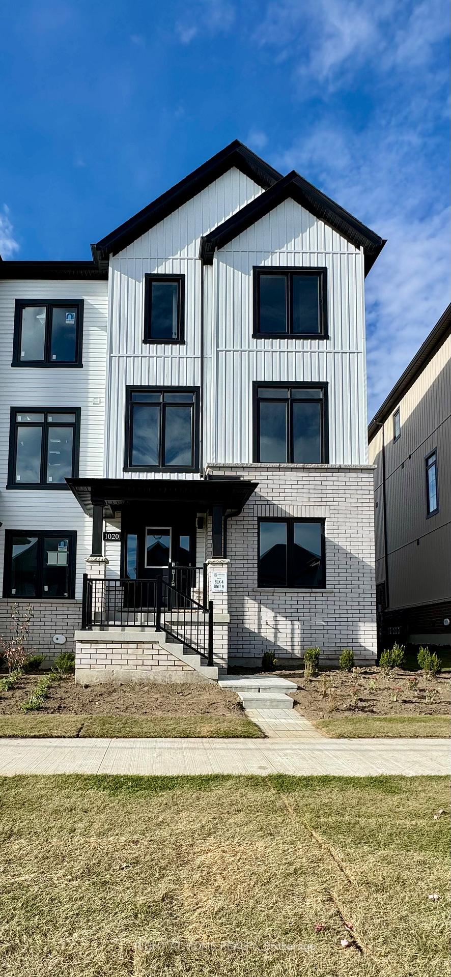 1020-dyas-avenue-oshawa-ontario-e12457959