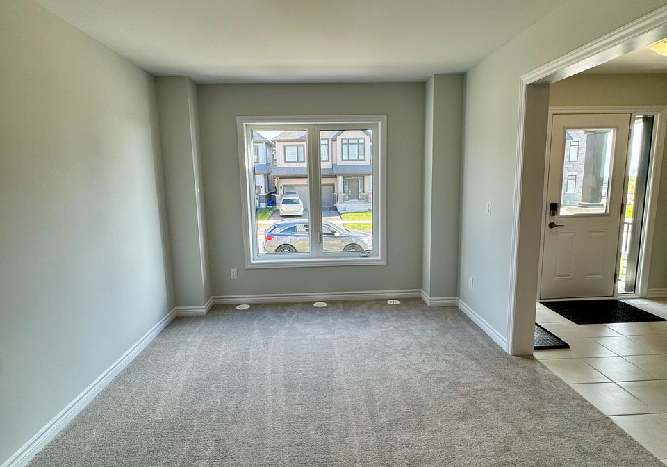 1020-dyas-avenue-oshawa-ontario-e12457959