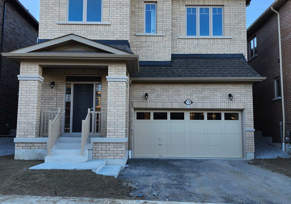 1128-skyridge-boulevard-pickering-ontario-e12458235