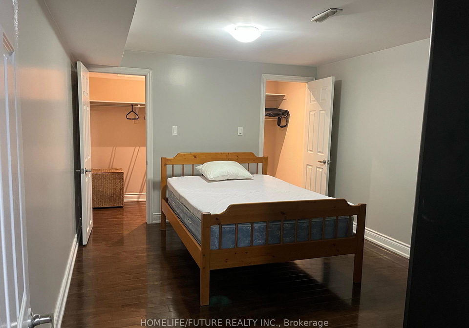 69-styles-crescent-ajax-ontario-e12458430