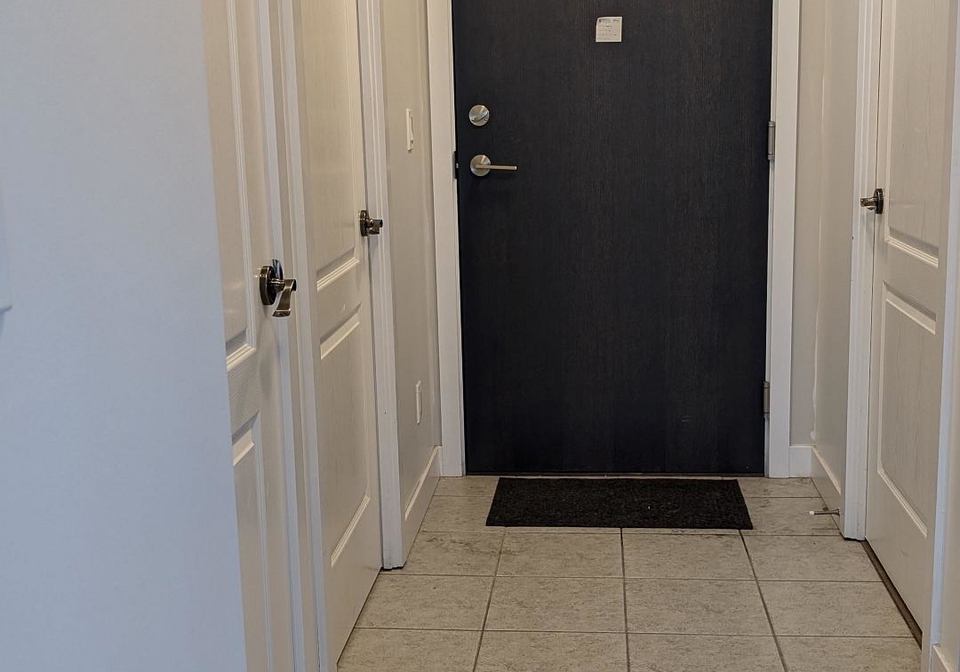 8-trent-avenue-toronto-ontario-e12458837