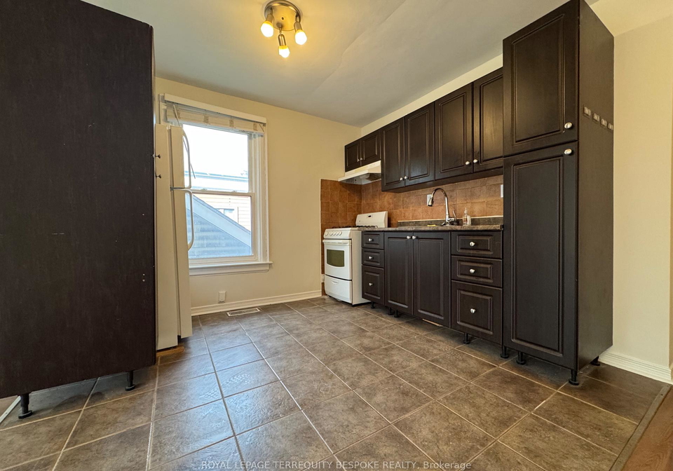 19-lewis-street-toronto-ontario-e12462063