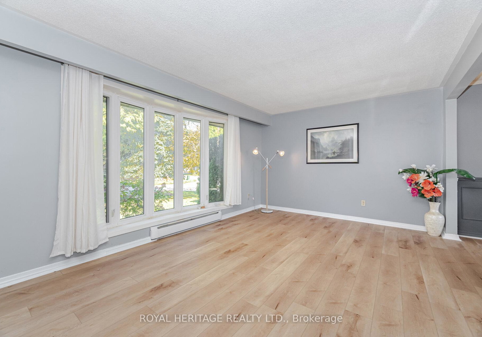 369-carnaby-court-oshawa-ontario-e12462376