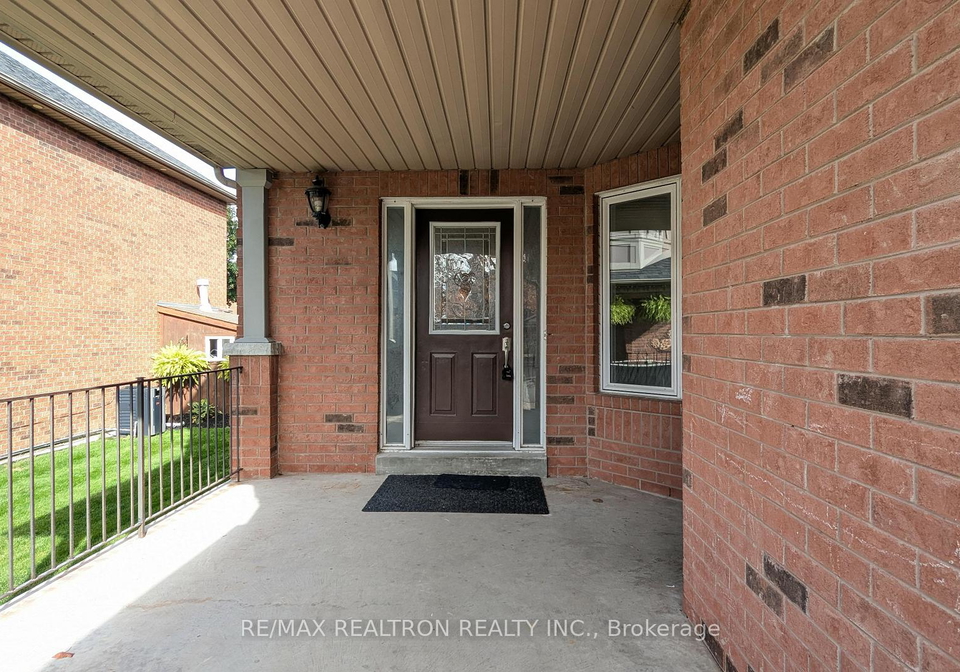 4-pitfield-avenue-whitby-ontario-e12462861