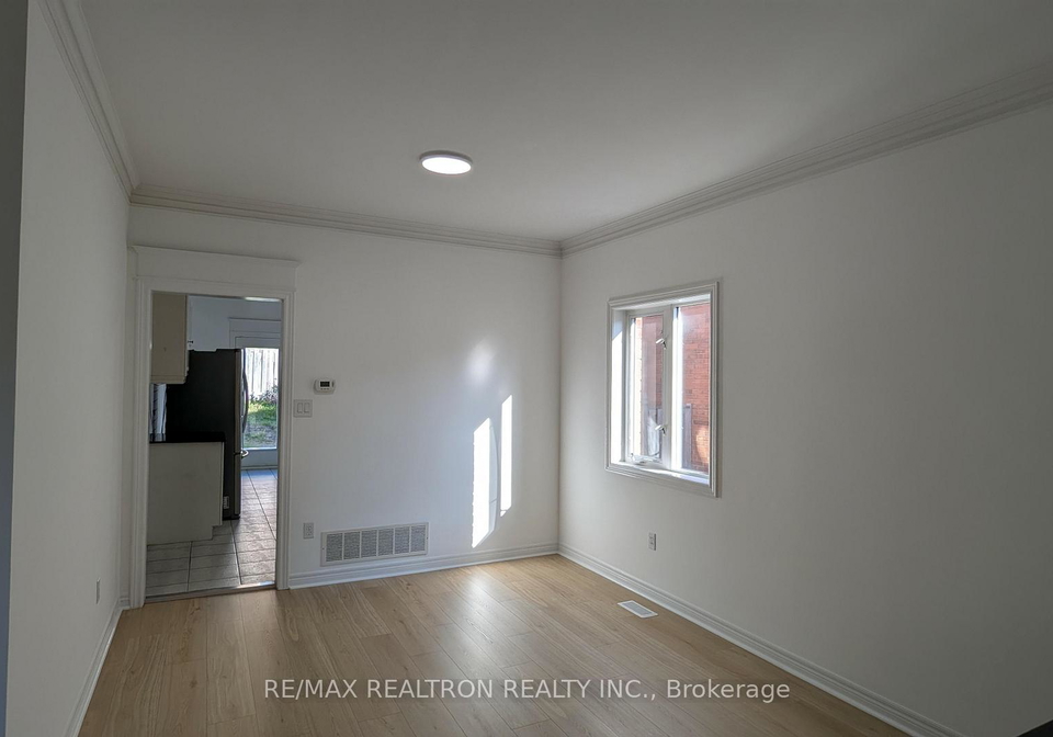 4-pitfield-avenue-whitby-ontario-e12462861