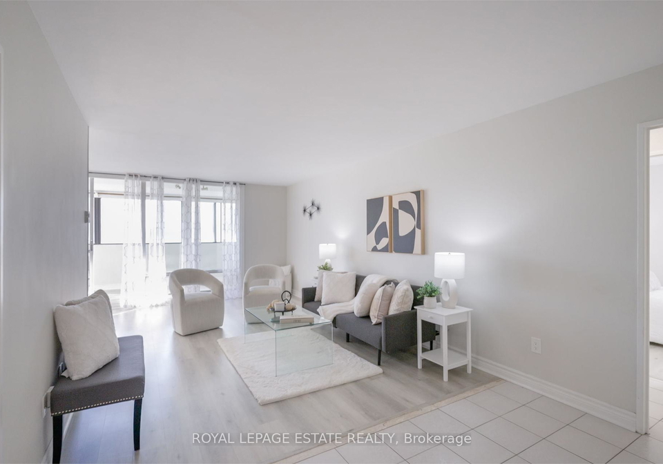 5-massey-square-east-york-ontario-e12463088