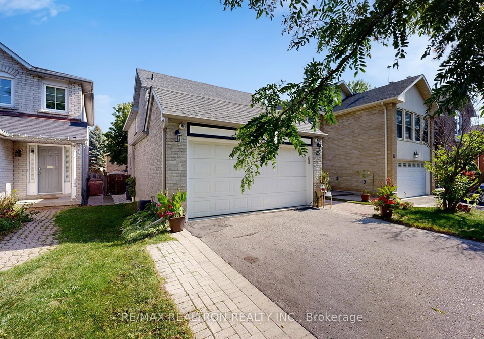 25-greybeaver-trail-scarborough-ontario-e12464310
