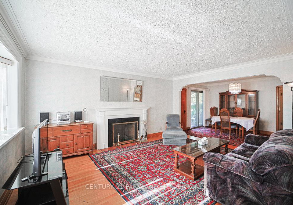 22-parkview-hill-crescent-east-york-ontario-e12464562