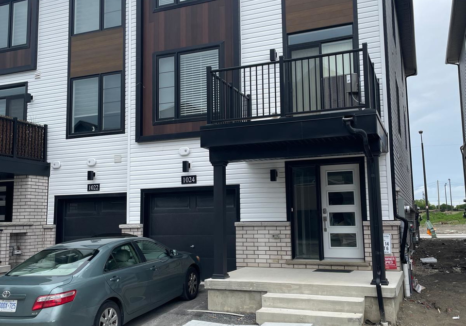 1024-porcupine-path-oshawa-ontario-e12465651