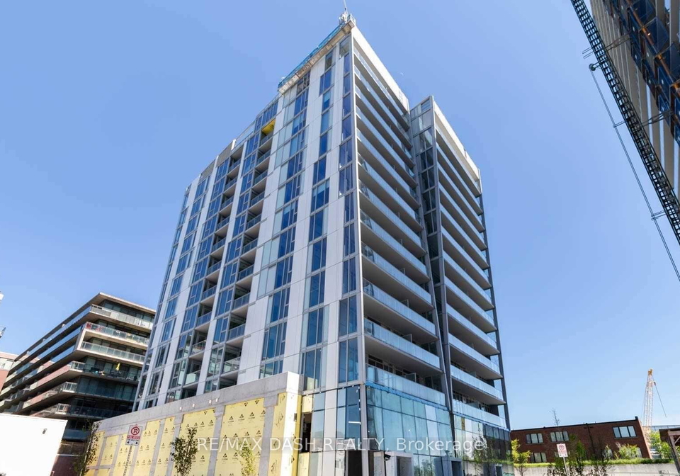 15-baseball-place-toronto-ontario-e12466246