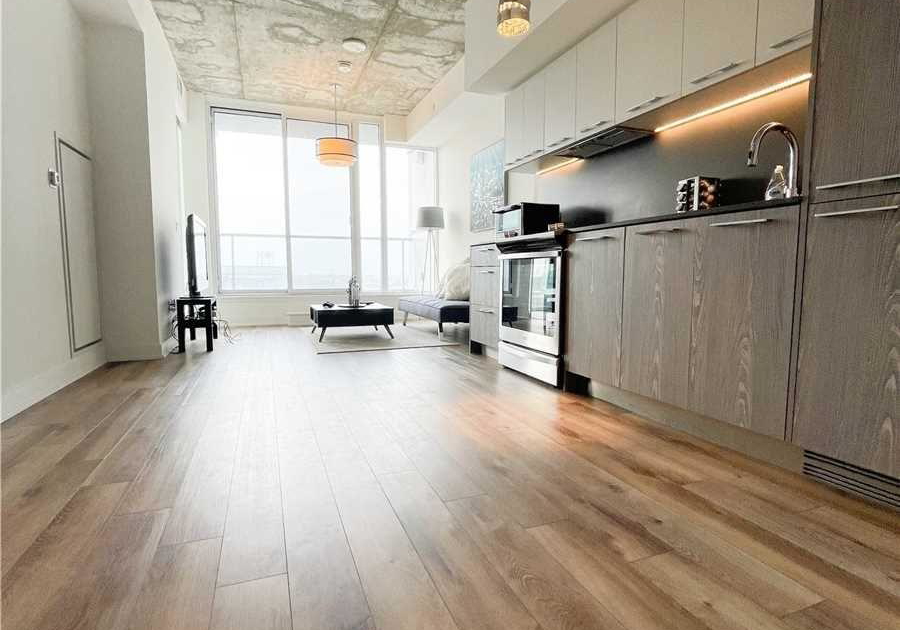 15-baseball-place-toronto-ontario-e12466246