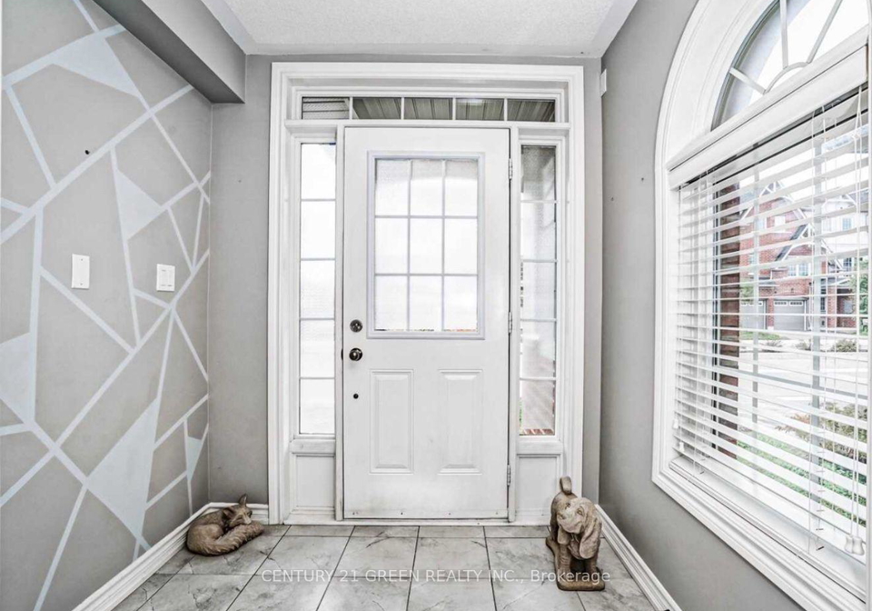 71-magpie-way-whitby-ontario-e12466798