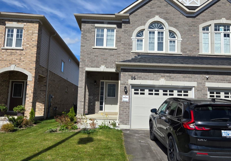 16-denny-street-ajax-ontario-e12467206