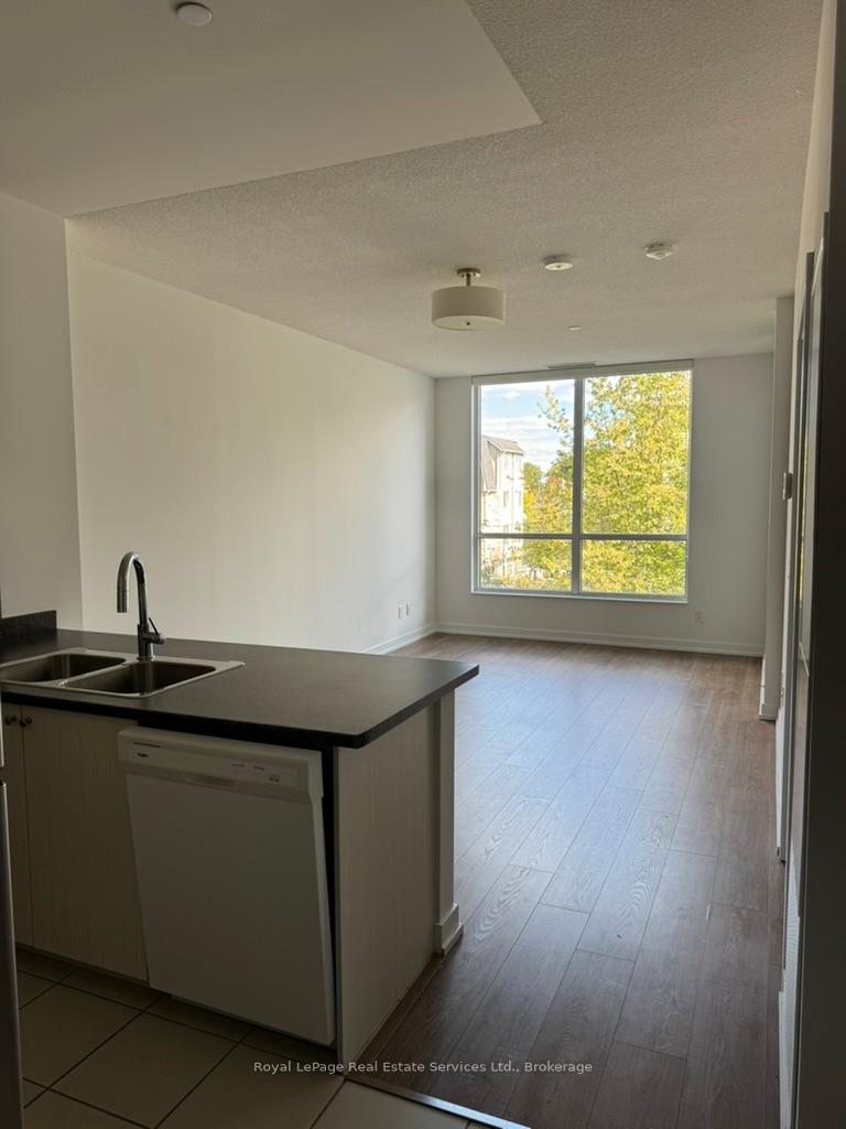 8-trent-avenue-toronto-ontario-e12467297