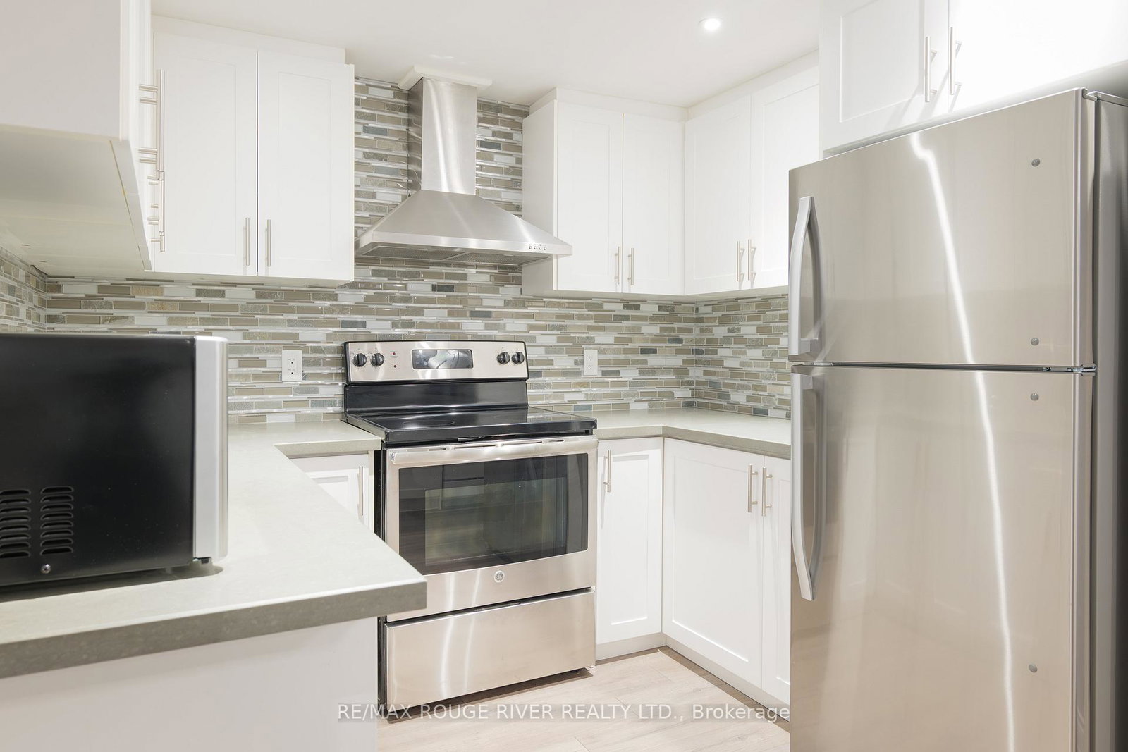 478-summerpark-crescent-pickering-ontario-e12467570