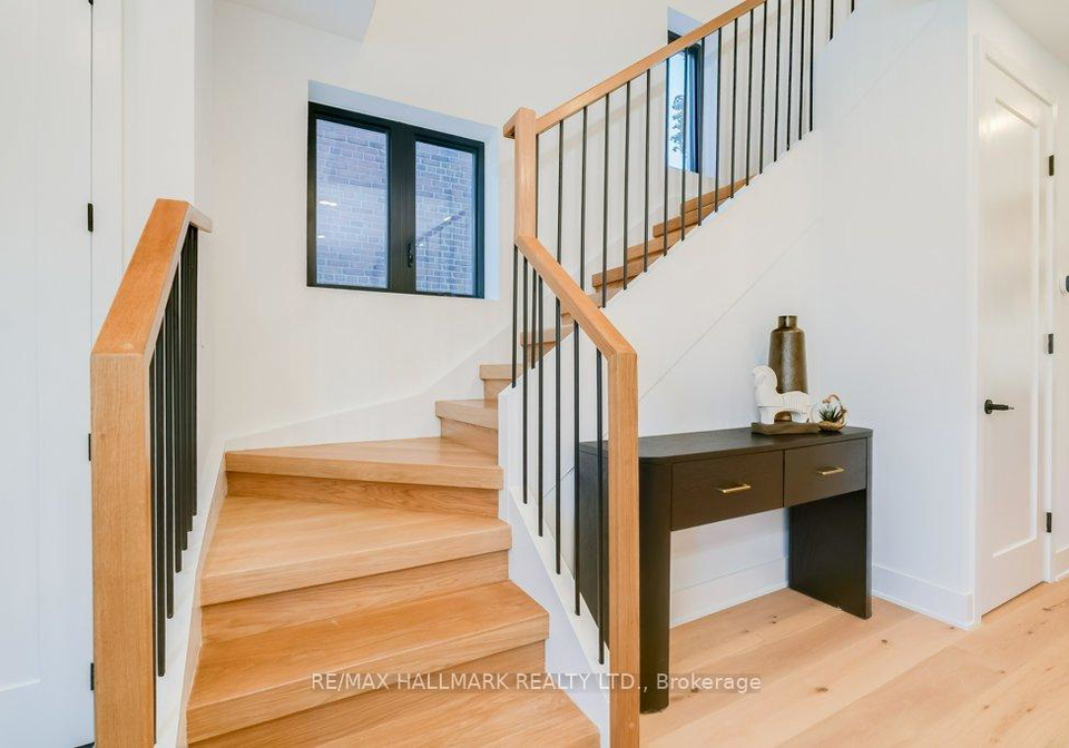 5-rednor-road-east-york-ontario-e12468693
