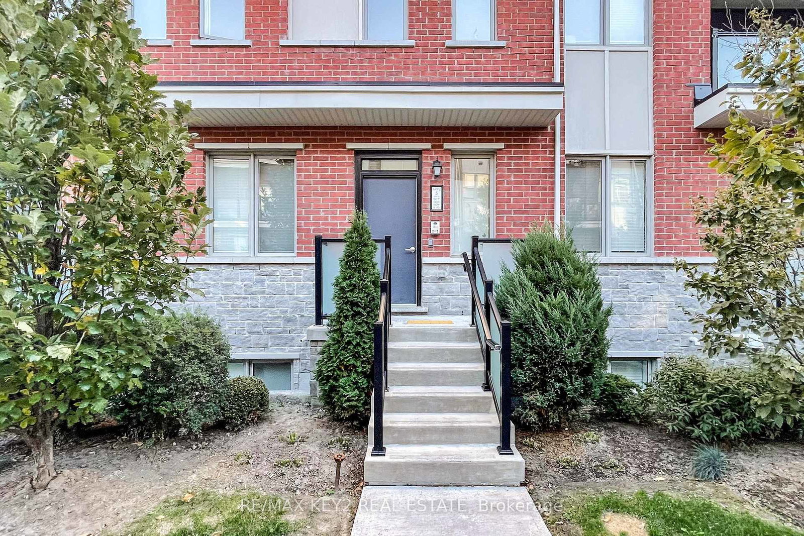 1148-dragonfly-avenue-pickering-ontario-e12469160