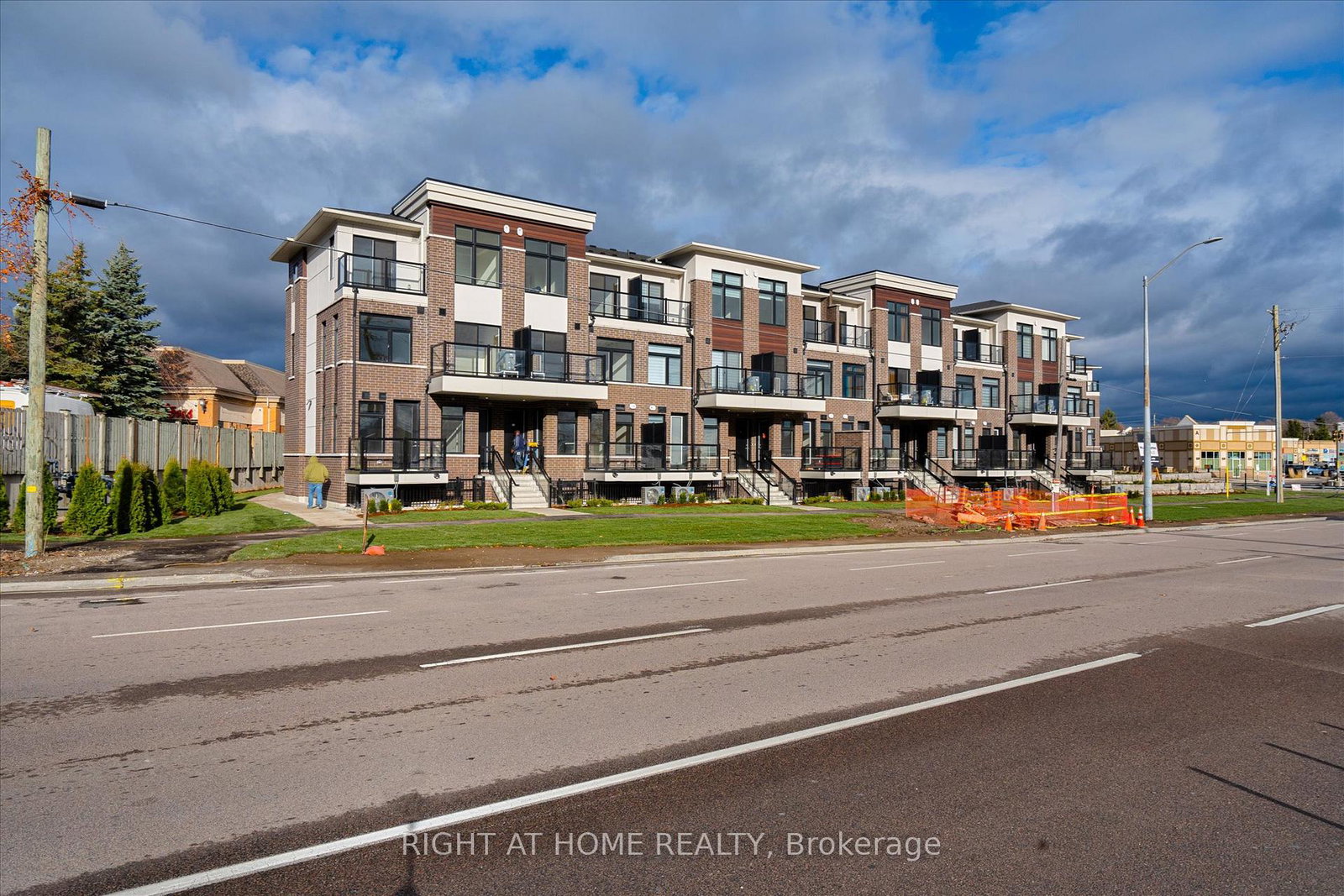 755-omega-drive-pickering-ontario-e12470913