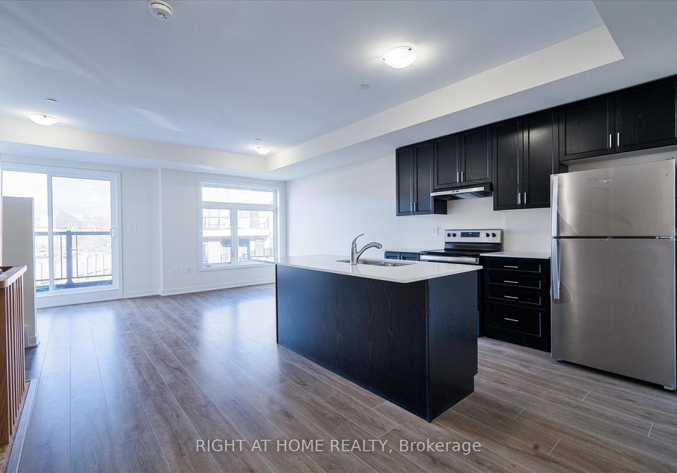 755-omega-drive-pickering-ontario-e12470913