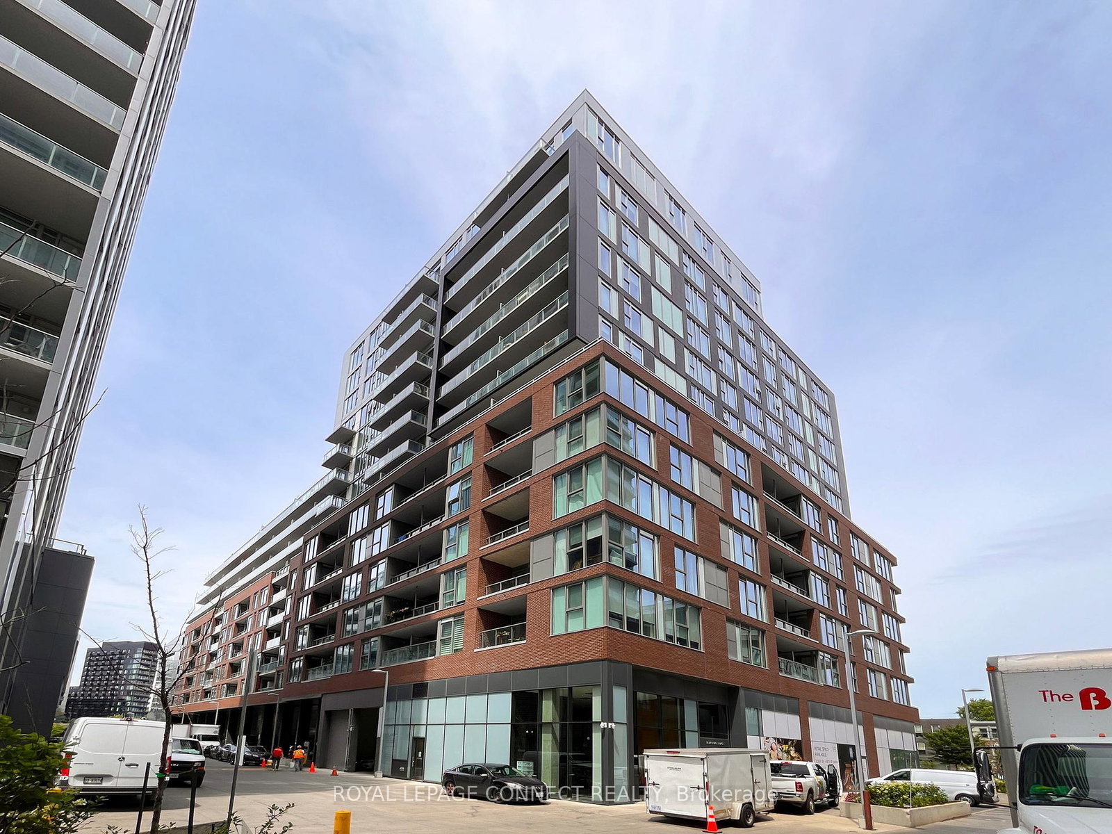30-baseball-place-toronto-ontario-e12471037