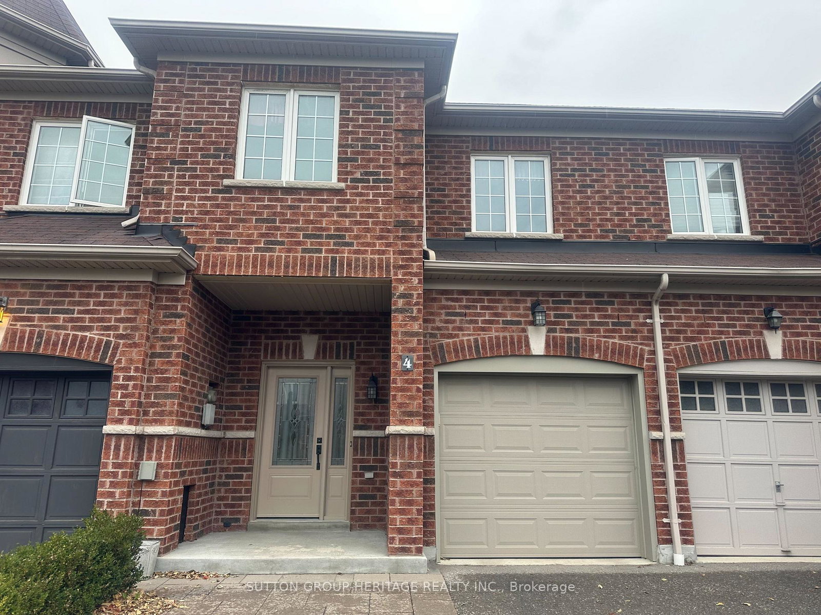 4-summerside-avenue-whitby-ontario-e12471125