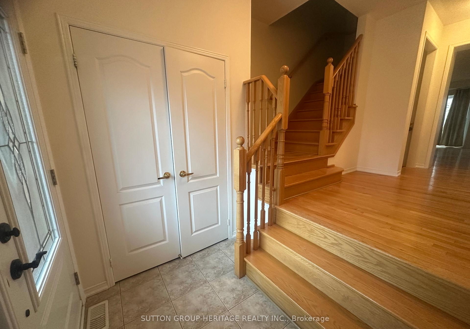 4-summerside-avenue-whitby-ontario-e12471125