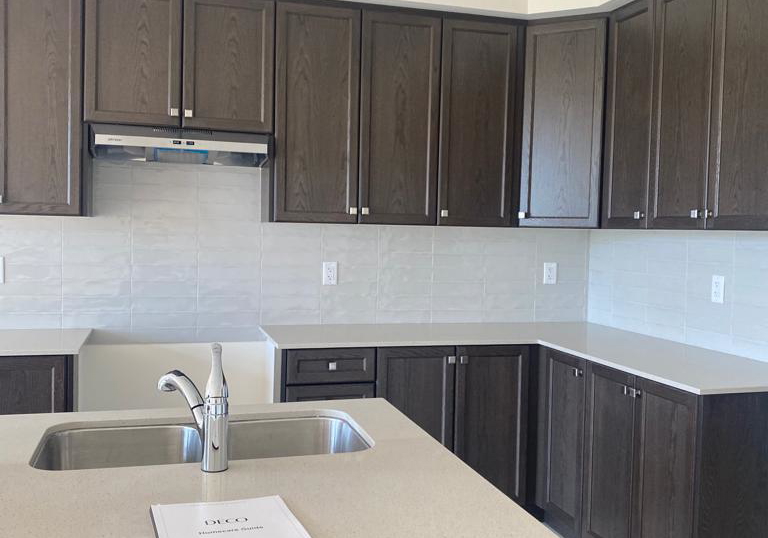 1181-marathon-ave-pickering-avenue-pickering-ontario-e12471982