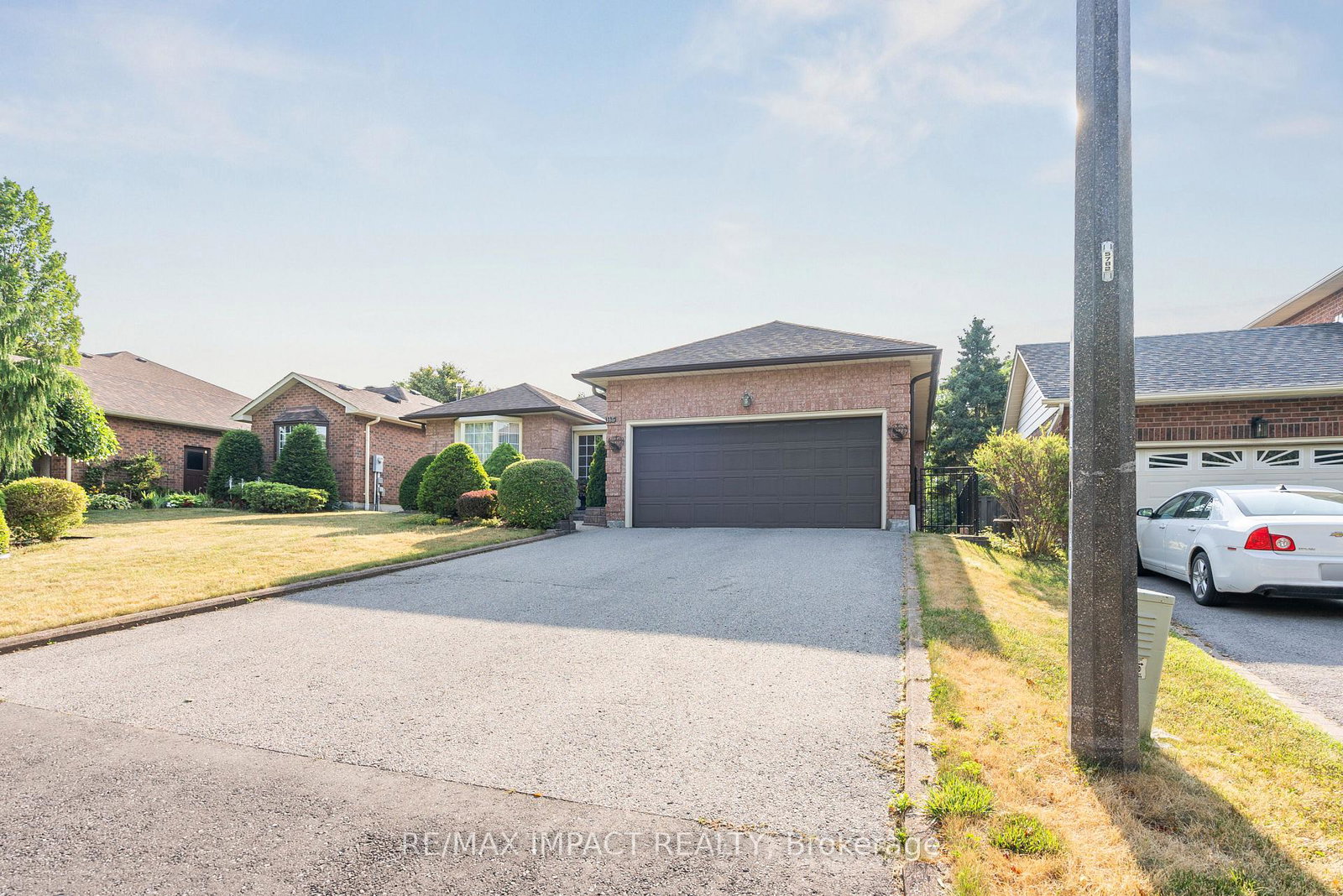 145-hialeah-crescent-whitby-ontario-e12472078