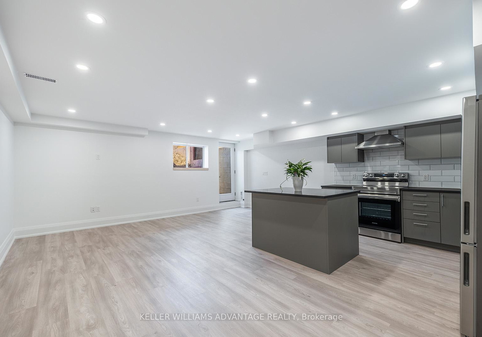 40-sarah-ashbridge-avenue-toronto-ontario-e12472328