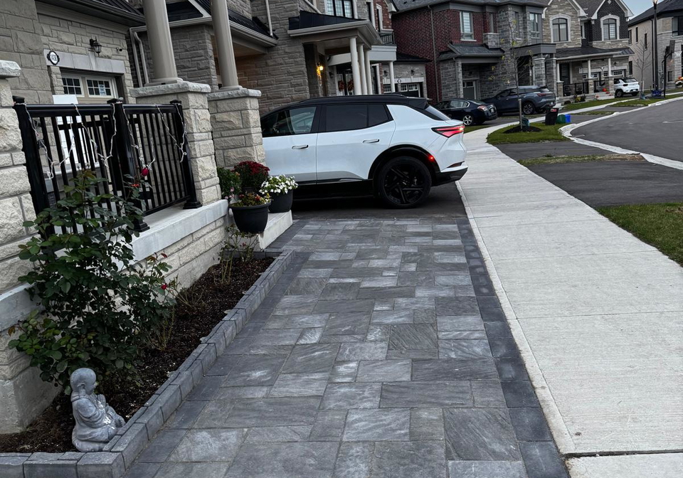 1438-mockingbird-square-pickering-ontario-e12472385